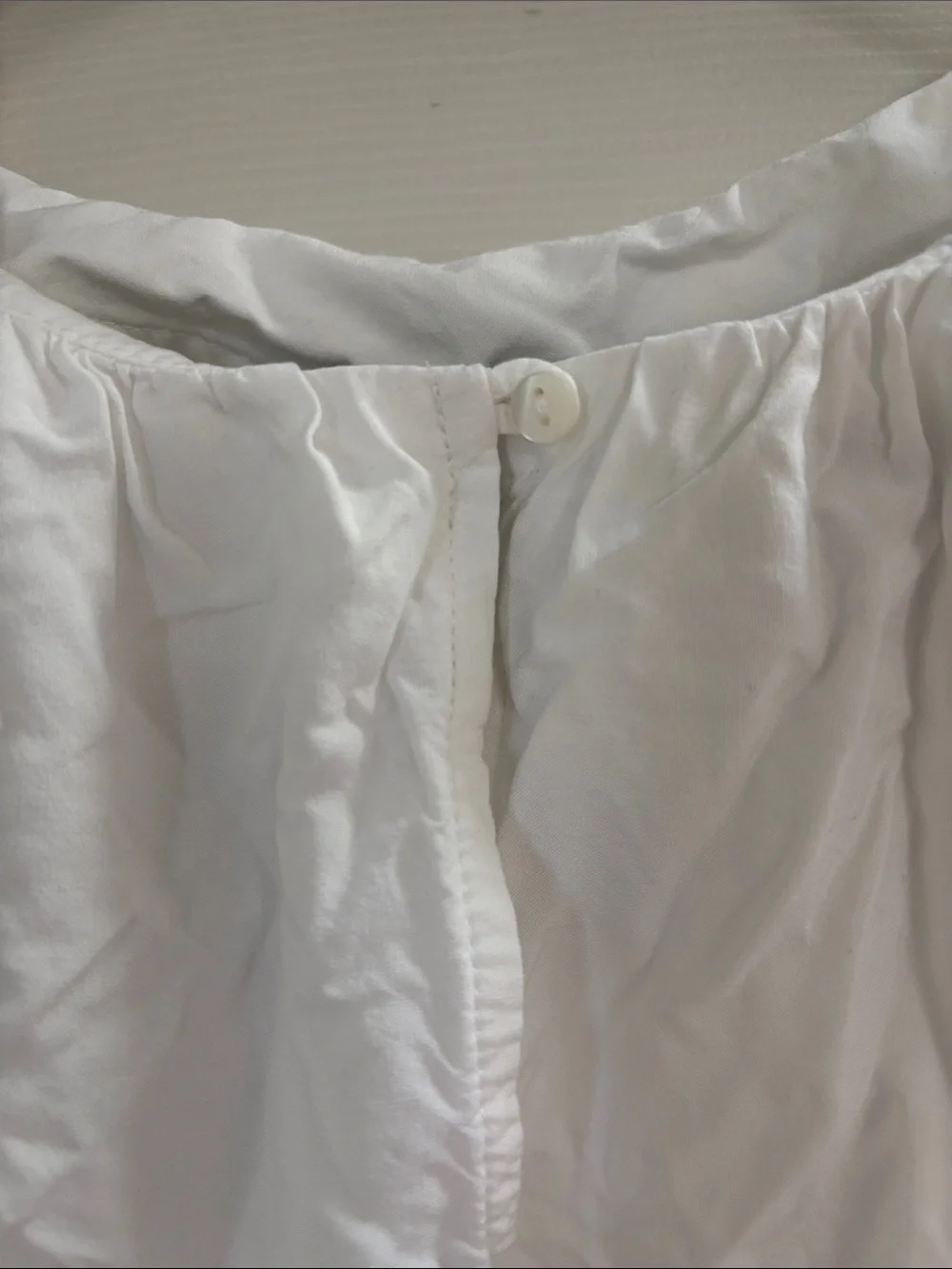 Old Navy White Eyelet Puff-Sleeve Blouse